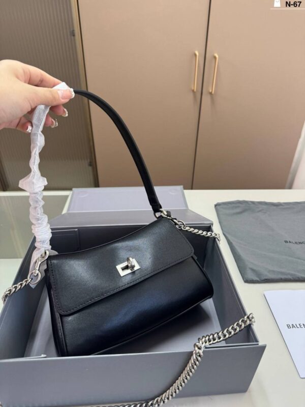 photo_2026-02-06_13-48-33 Сумка Balenciaga