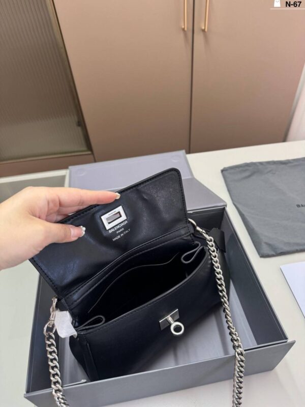 photo_2026-02-06_13-48-54 Сумка Balenciaga