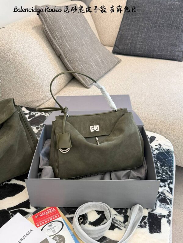 photo_2026-02-06_15-30-38 Сумка Balenciaga