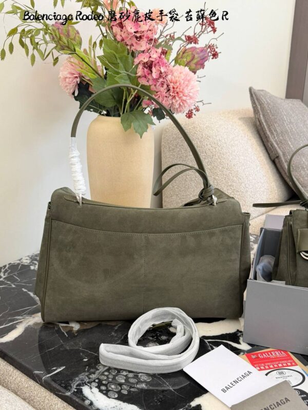 photo_2026-02-06_15-30-54 Сумка Balenciaga