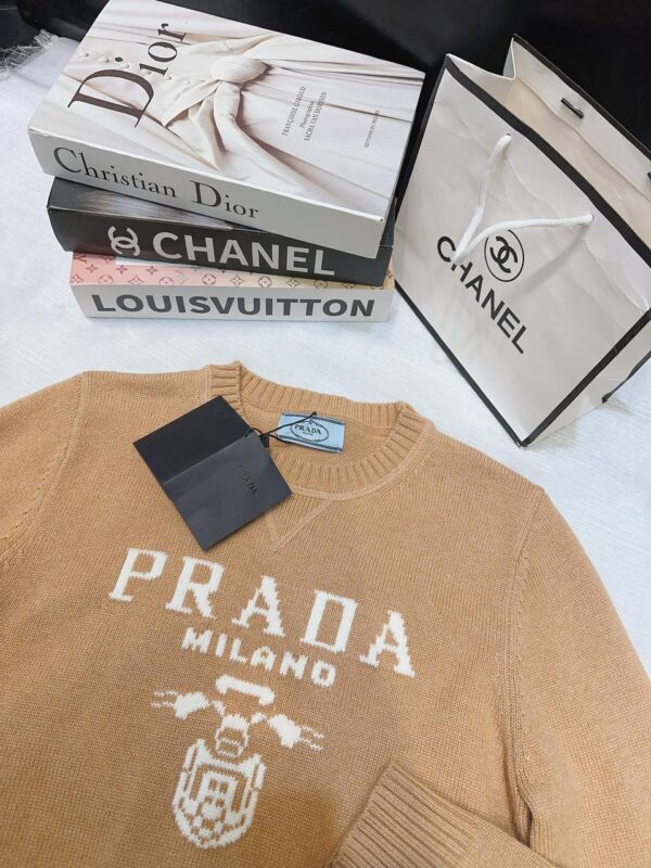 Джемпер Prada