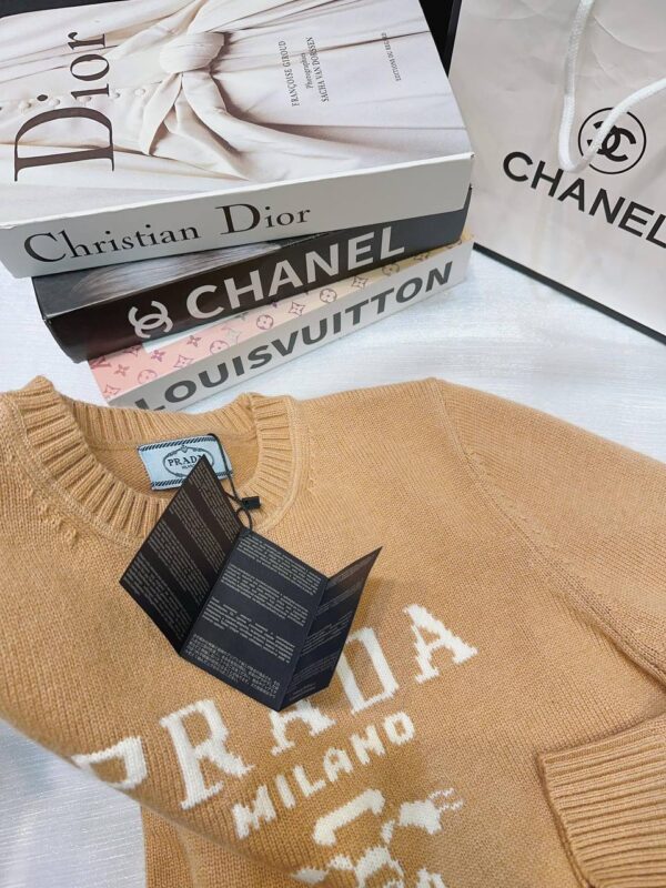 Джемпер Prada