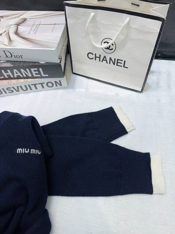 photo_2026-02-08_14-47-40 Джемпер Miu Miu