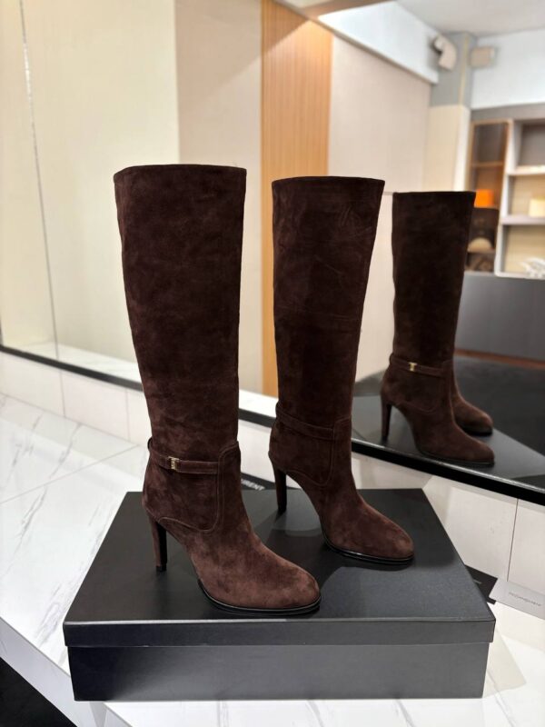 photo_2026-02-13_13-53-04 Сапоги замшевые Saint Laurent