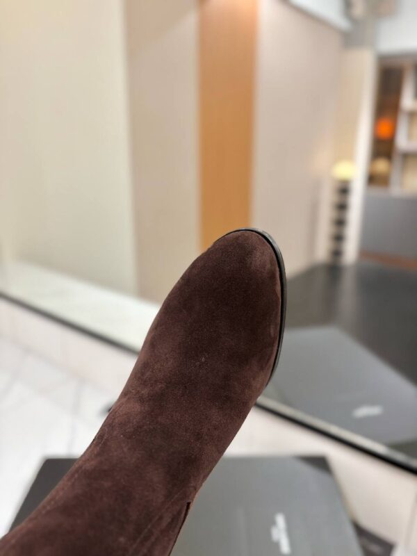 photo_2026-02-13_13-53-15 Сапоги замшевые Saint Laurent