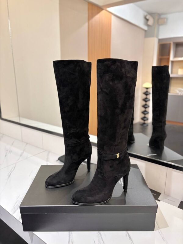 photo_2026-02-14_07-15-00 Сапоги замшевые Saint Laurent