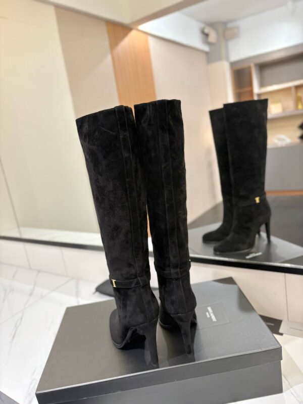 photo_2026-02-14_07-15-11 Сапоги замшевые Saint Laurent