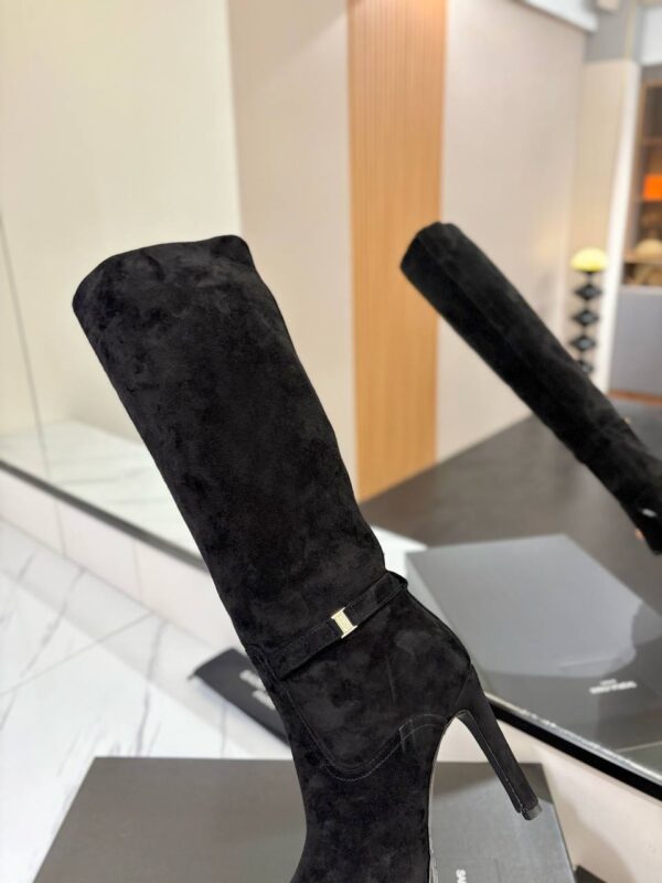 photo_2026-02-14_07-15-13 Сапоги замшевые Saint Laurent