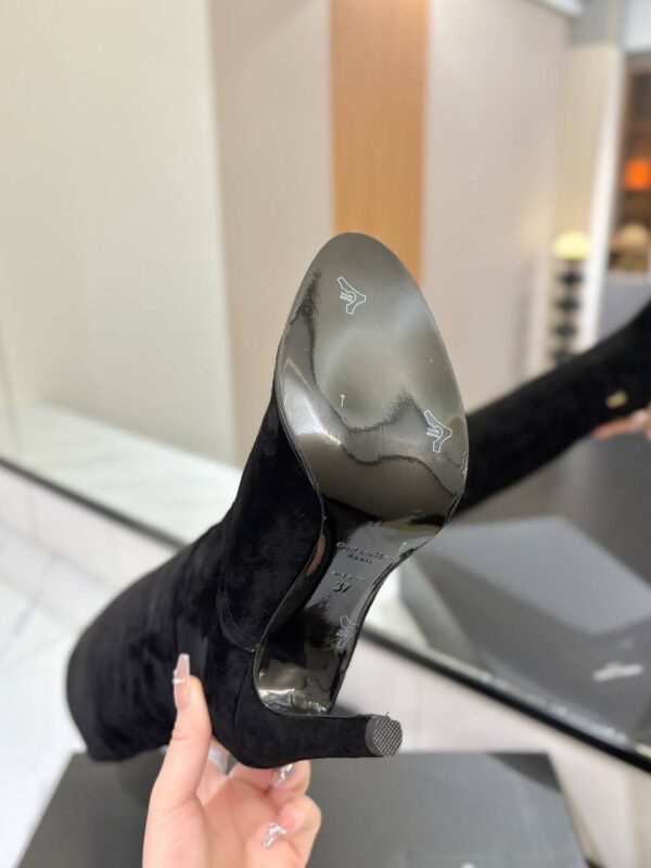 photo_2026-02-14_07-15-18 Сапоги замшевые Saint Laurent