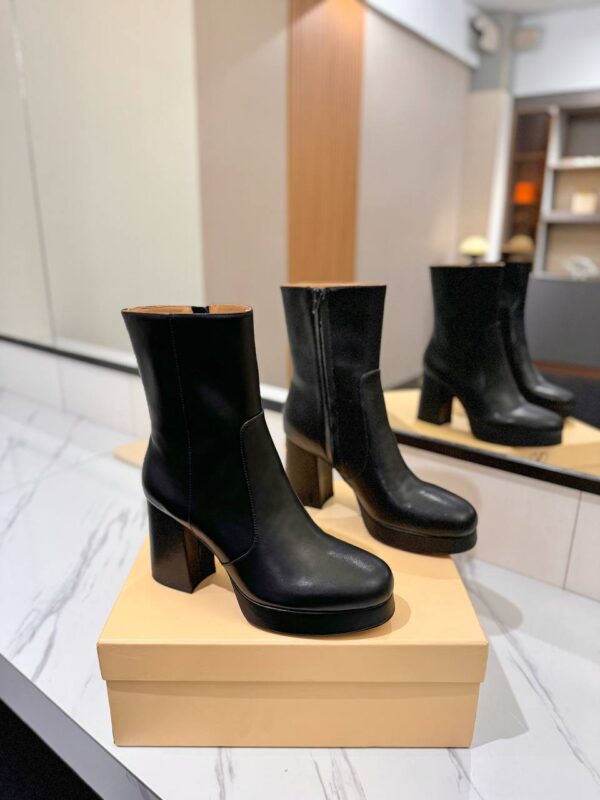 Ботильоны Valentino