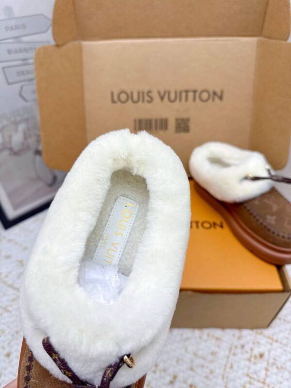 Сабо с мехом Louis Vuitton