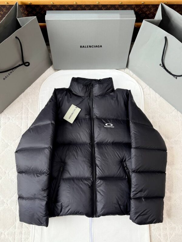 Пуховик короткий Balenciaga