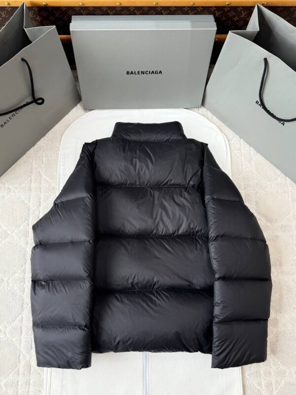 Пуховик короткий Balenciaga