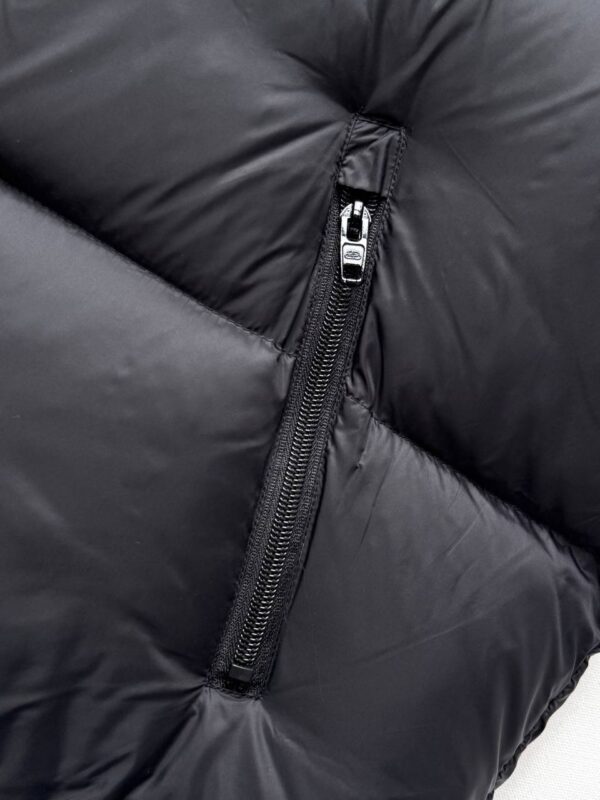 Пуховик короткий Balenciaga