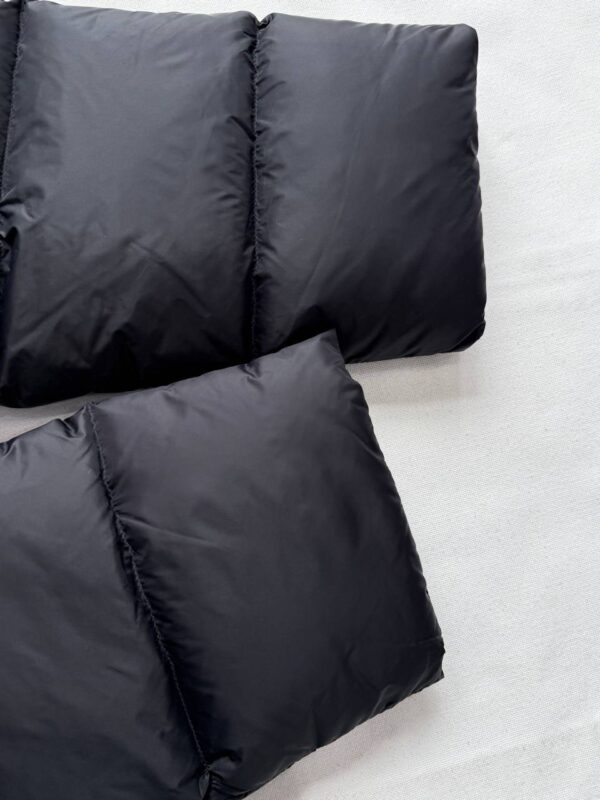 Пуховик короткий Balenciaga