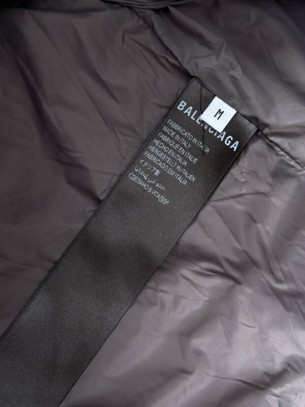 Пуховик короткий Balenciaga