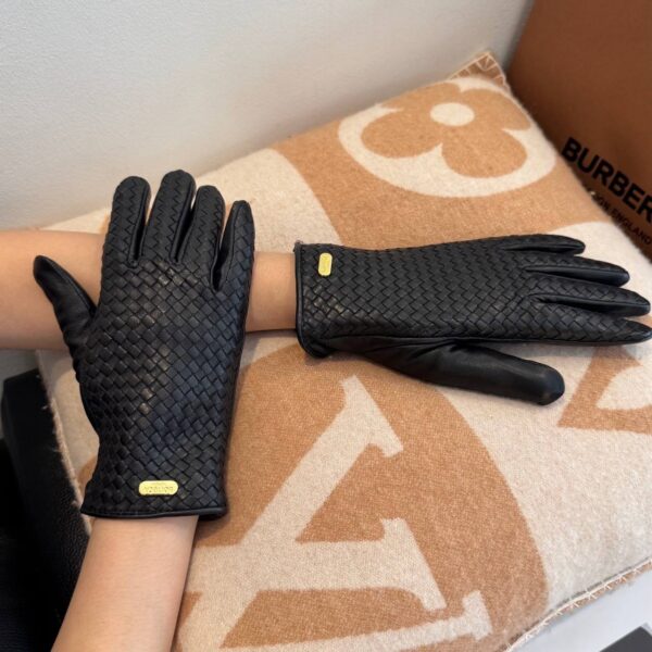 Перчатки Bottega Veneta