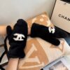 Варежки Chanel