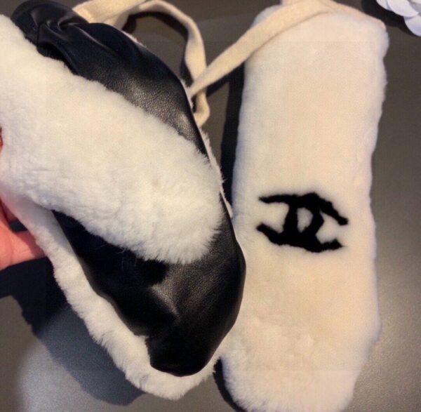 Варежки Chanel