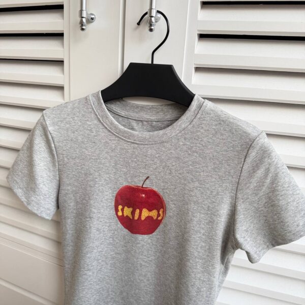 Футболка Skims