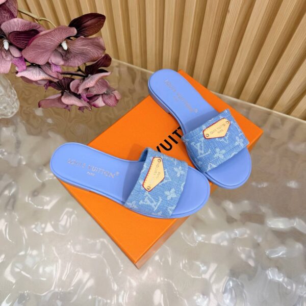 Шлепанцы Louis Vuitton