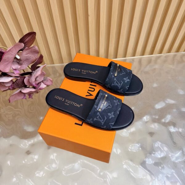 Шлепанцы Louis Vuitton