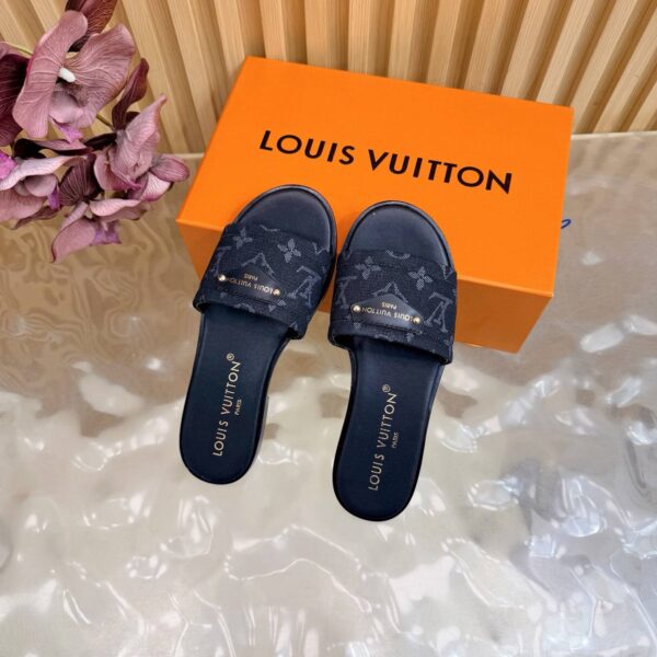 Шлепанцы Louis Vuitton