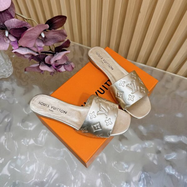 Шлепанцы Louis Vuitton