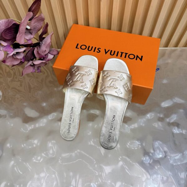 Шлепанцы Louis Vuitton