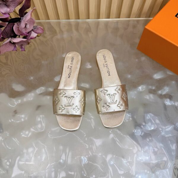 Шлепанцы Louis Vuitton