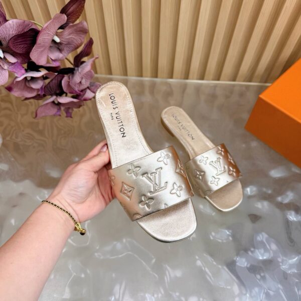 Шлепанцы Louis Vuitton