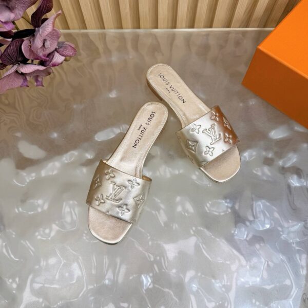 Шлепанцы Louis Vuitton