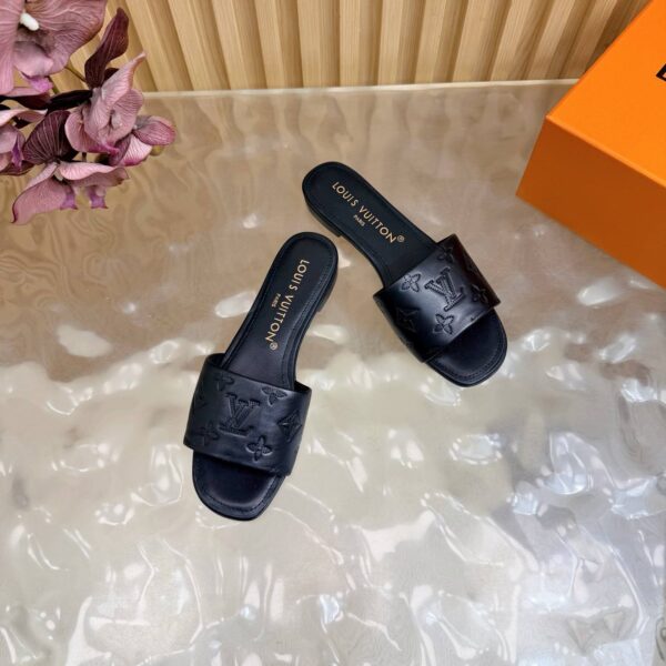 Шлепанцы Louis Vuitton