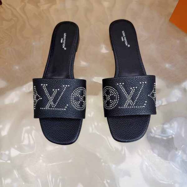 Шлепанцы Louis Vuitton