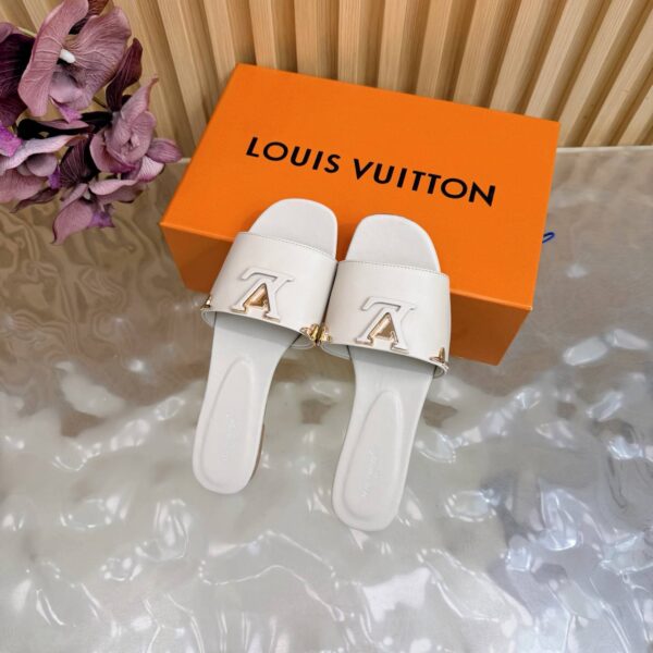 Шлепанцы Louis Vuitton