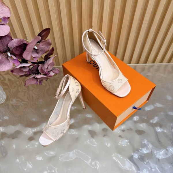 photo_2026-02-28_08-31-38 Босоножки Louis Vuitton