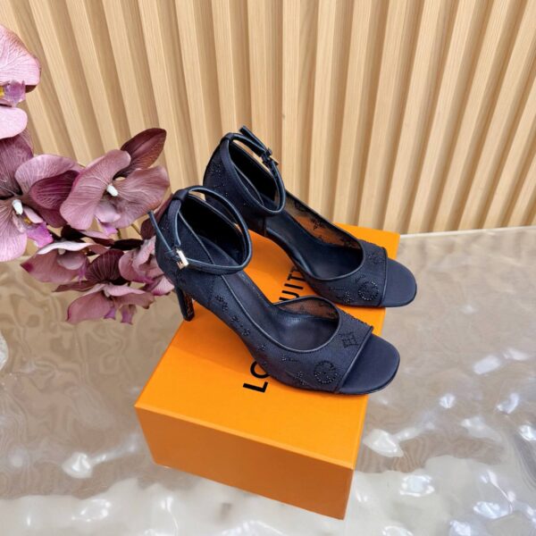 photo_2026-02-28_09-22-15 Босоножки Louis Vuitton