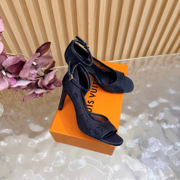 photo_2026-02-28_09-22-18 Босоножки Louis Vuitton