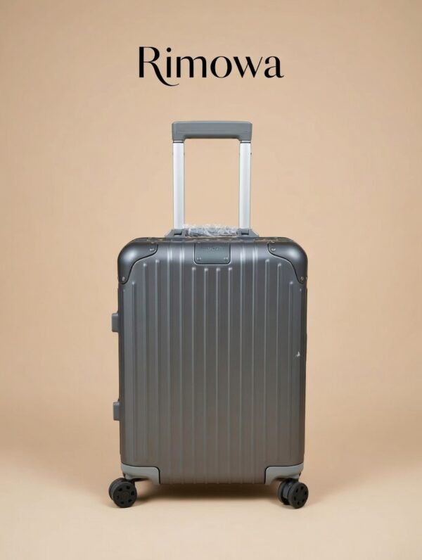 082ae9ab-3233-443b-8f37-42e1e3ade95a Чемодан Rimowa