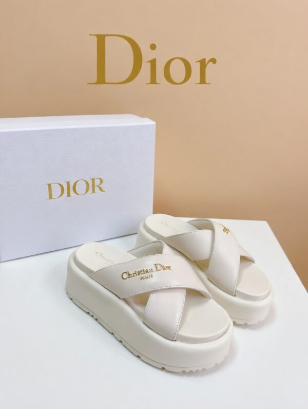 Шлепанцы на платформе Dior