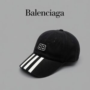 4b286b9e-51c8-471f-b02d-67c88127db6b Кепка Balenciaga