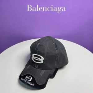 6dc77030-09e6-46da-b1d3-9b52b3ff0b10 Кепка Balenciaga
