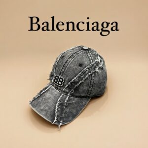 87cd36cc-01ea-4e54-9f54-ad1c0831cf14 Кепка Balenciaga