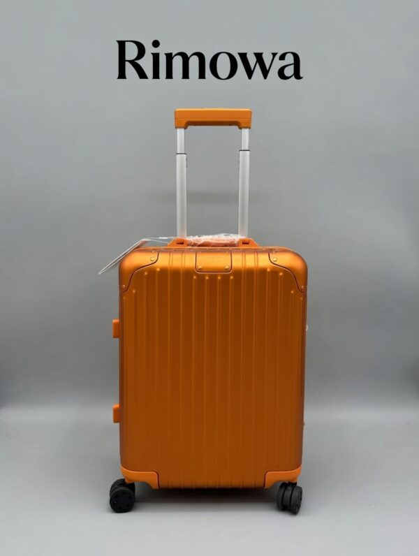 9da997a1-524f-4ea2-aa15-7bb4f022997d Чемодан Rimowa