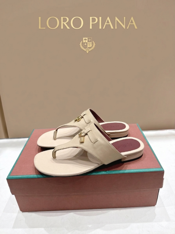 Шлепанцы Loro Piana