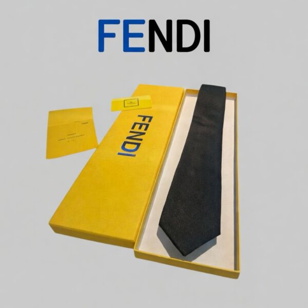MjyQv Галстук Fendi