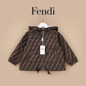 bb6ae41a-d805-45b2-9787-8a3062a75c4d Ветровка Fendi