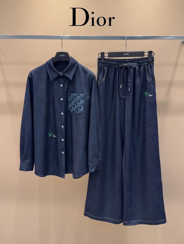 d4e462b4-4f5b-41f9-8fbf-bb351b73964d Костюм с брюками Dior