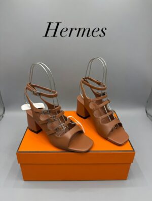 f204ca18-24b3-46ef-a420-dabebd4a6a93 Босоножки Hermes