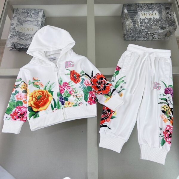 photo_2026-03-03_14-27-55 Костюм со штанами Dolce&Gabbana